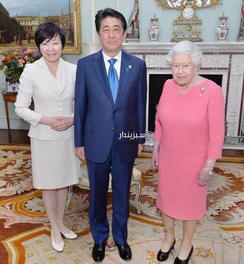 دیدار شینزو آبه نخست وزیر ژاپن و همسرش با ملکه انگلیس