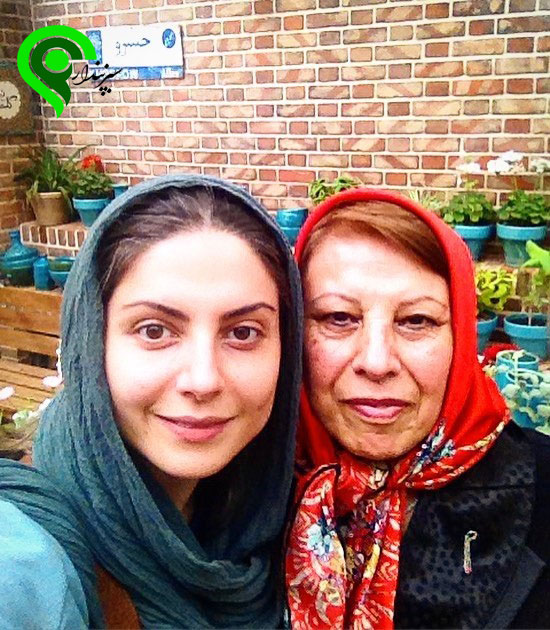 سولماز غنی و مادرش